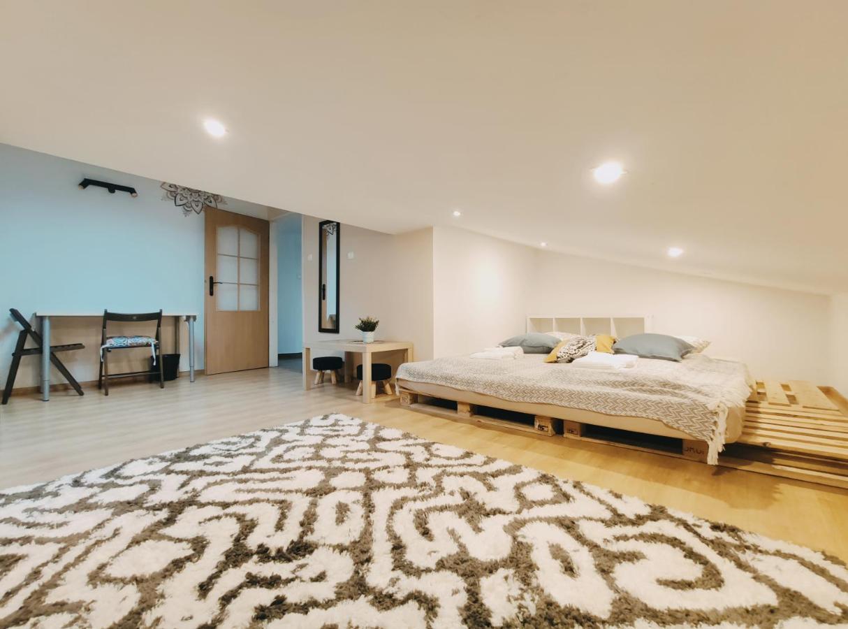 Appartement Chodkiewicza 10 *